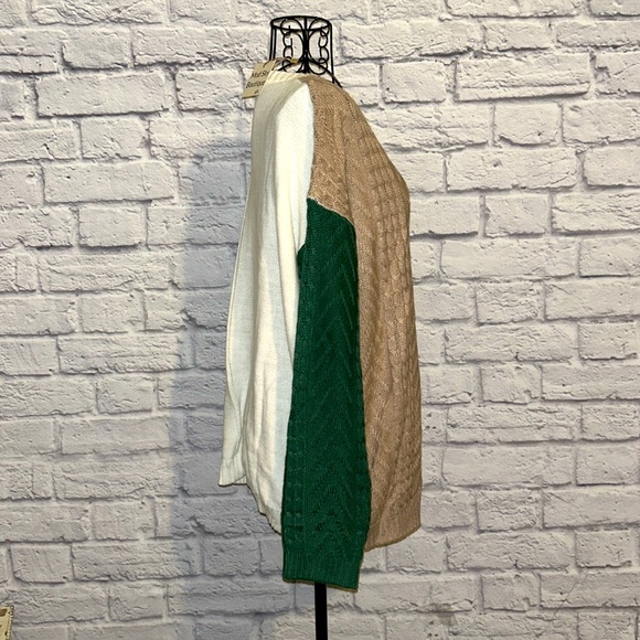 Green color block patched pocket sweater - Picture 3 of 6